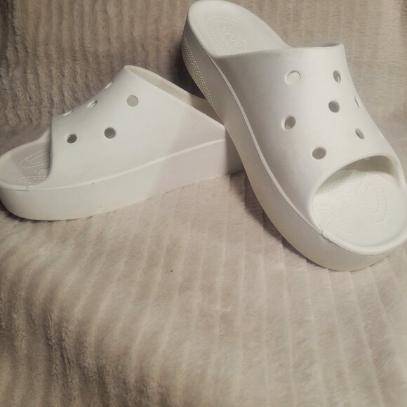 Crocs Women's Classic Platform Slide in White - Size 11 - Picture 2 of 8